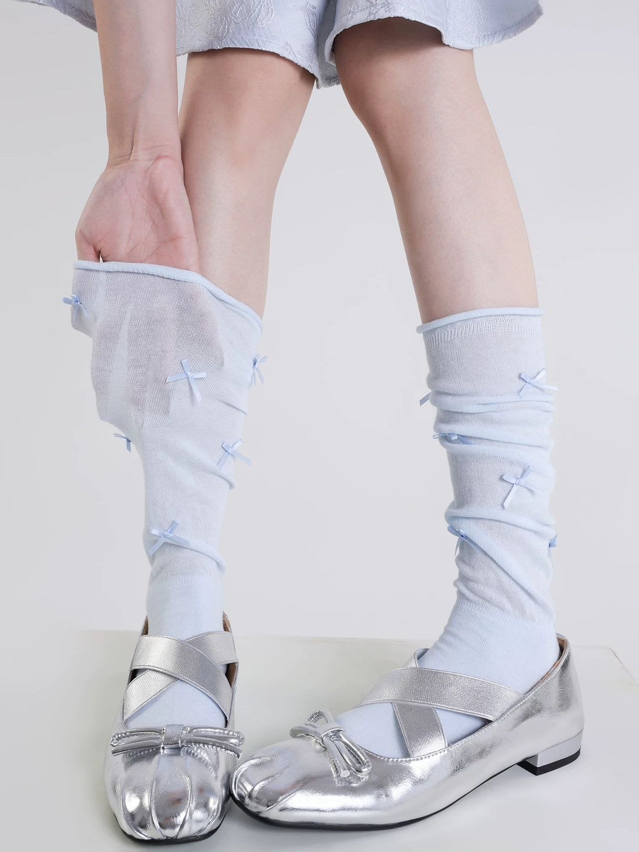 Soft Bow Tie Slouch Socks image 3