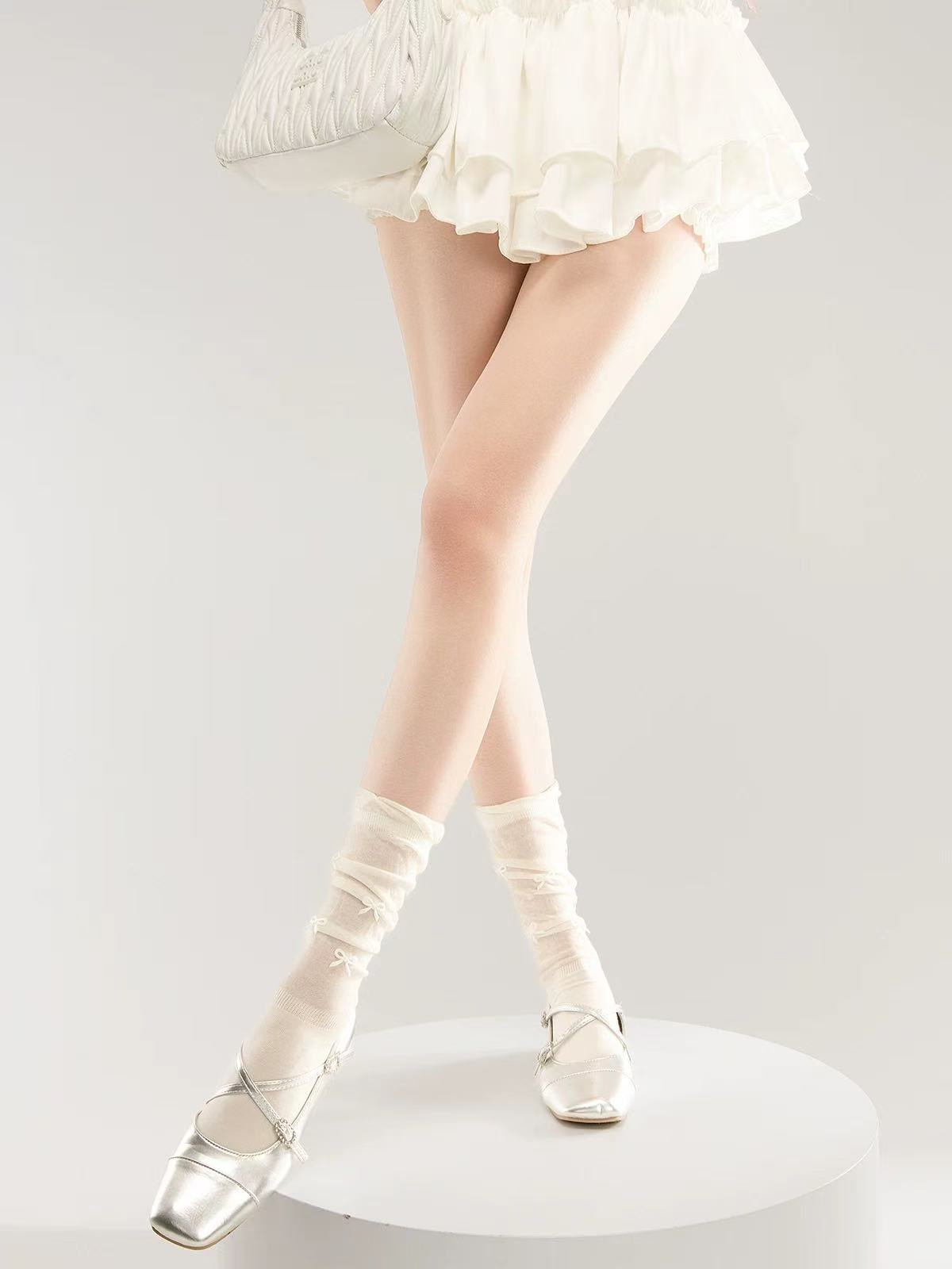 Ruffle Trim 3D Bows Crew Socks