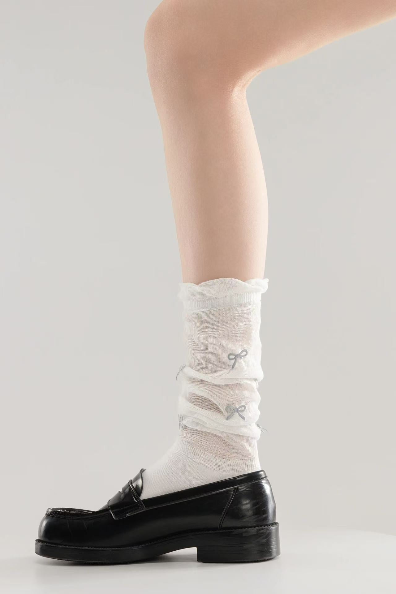 Ruffle Trim 3D Bows Crew Socks