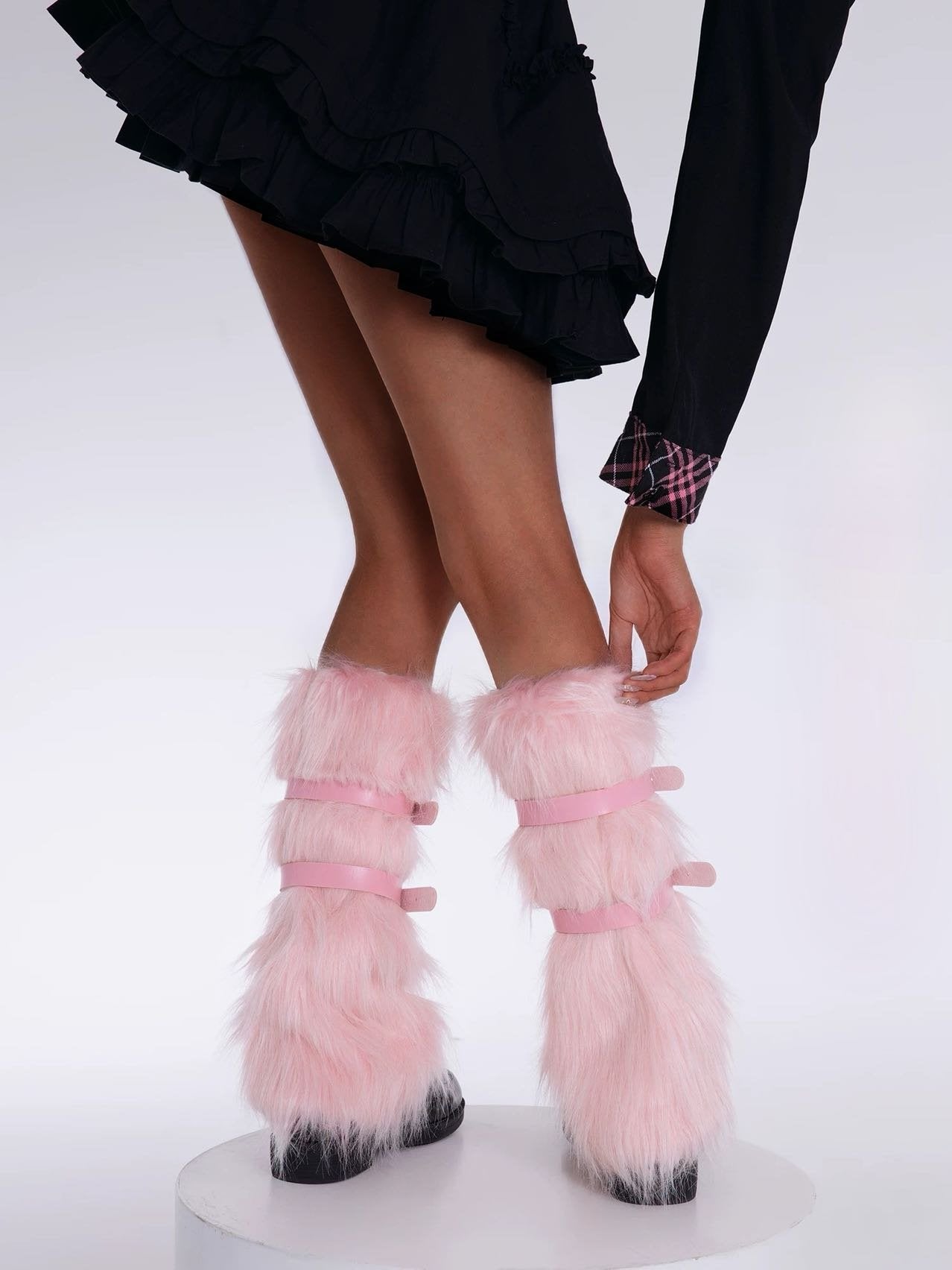 Detachable Buckle Faux Fur Leg Warmers image 2